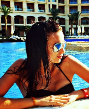 Каролина, 19